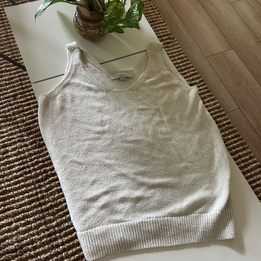 LOFT Cream  Sleeveless tank  Top Sweater